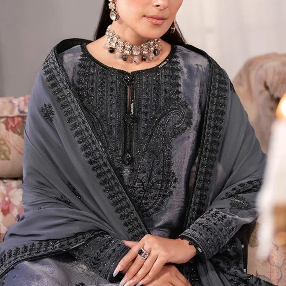 Elegant Long Sleeve Embroidered Dress by Asim jofa - Picture 2 of 7